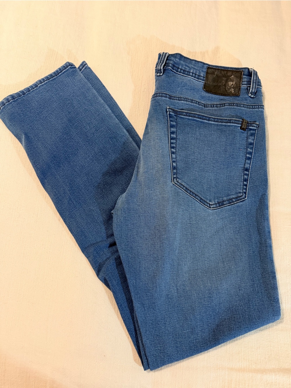 Classic Blue Jeans - Mid Wash